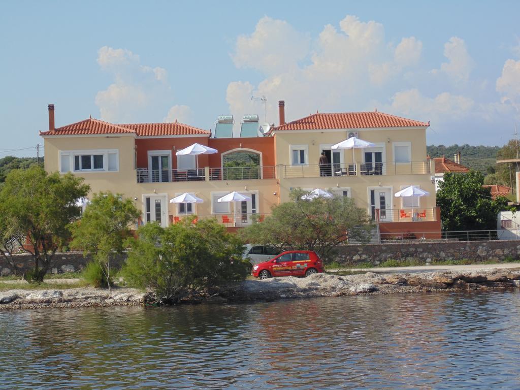 Palaiologou Panorama Apartments Mantamádos Exteriör bild